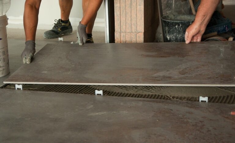 Les secrets d&rsquo;une pose de carrelage parfaite grâce aux croisillons adaptés